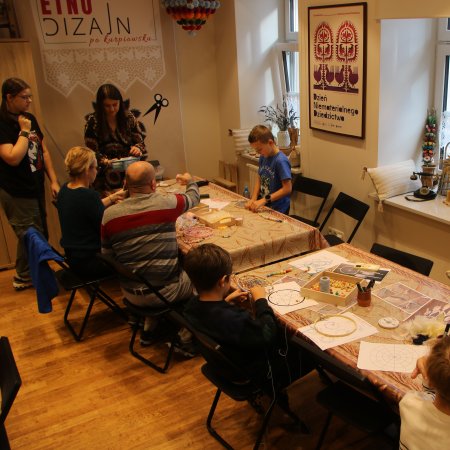 "I Ty możesz zostać Indianinem!" w ramach cyklu "Niedziela w Muzeum" w Muzeum Kultury Kurpiowskiej [ZDJECIA]