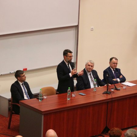 Poseł Radosław Fogiel w Ostrołęce. "Będziemy zrywać z szaleństwami" [WIDEO, ZDJĘCIA]