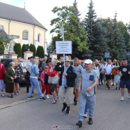 Pielgrzymka zmierza na Jasną Górę. "To coś niesamowitego" [WIDEO]