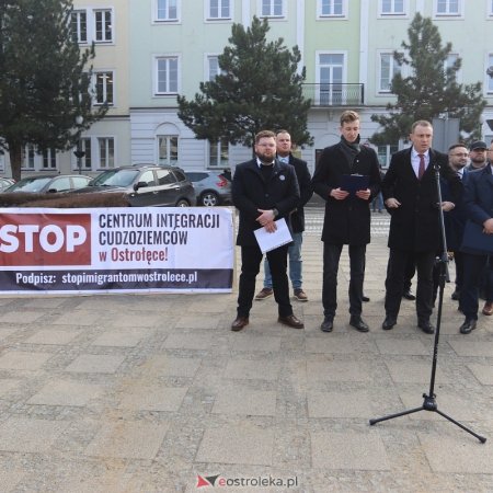 W Ostrołęce nie będzie Centrum Integracji Cudzoziemców. Konfederacja nie kryje radości