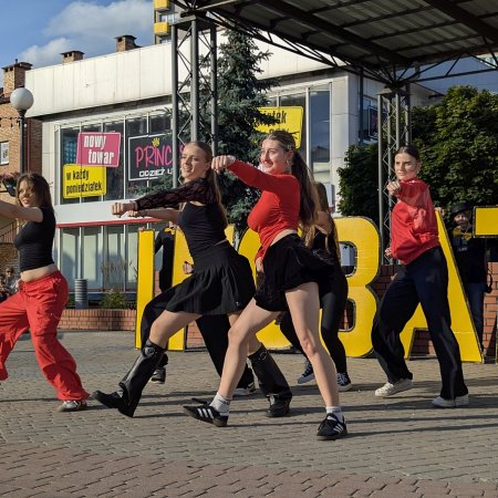 Ostrołęka zamienia się w stolicę teatru ulicznego! Przed nami festiwal InQbator Teatralny [WIDEO, ZDJĘCIA]