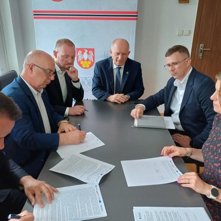 Nowa kładka edukacyjna w obszarze Natura 2000 – kolejny krok do realizacji inwestycji wykonany [ZDJĘCIA]