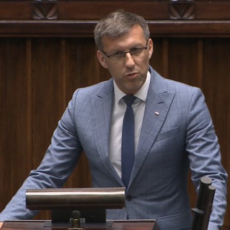 Poseł Grabowski broni Poczty Polskiej w Sejmie. "Nie było tylu zwolnień w historii" [WIDEO]