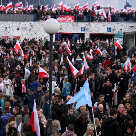 Marsz Niepodległości 2025. Wyjazd autokarowy. "Polska jest w naszych sercach!" [ZAPISY]