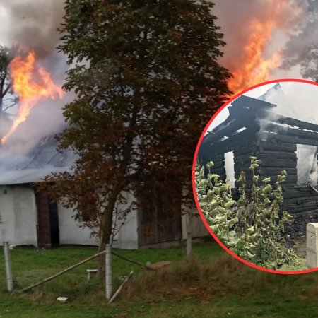 Ćwierć miliona złotych strat po pożarze domu w Charciabałdzie [ZDJĘCIA]