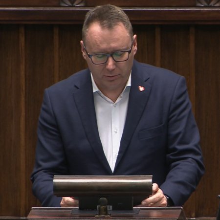 Popielarz o modernizacji służb mundurowych. Pytał o nową komendę [WIDEO]