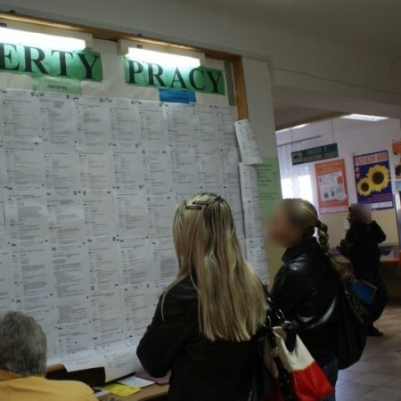 Rynek pracy na Mazowszu odporny na wahania – bezrobocie pozostaje na poziomie 4,4%