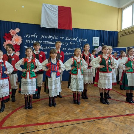 Uroczystość, która przejdzie do historii – Zawady celebrują jubileusz szkoły [WIDEO, ZDJĘCIA]