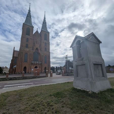 Pospolite ruszenie w Rzekuniu. Mieszkańcy sami odnowią zabytkową kapliczkę [WIDEO, ZDJĘCIA]