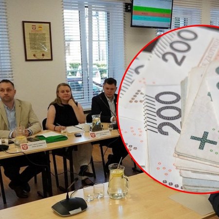 Majątki ostrołęckich radnych pod lupą. Sprawdź, co mają, ile zarabiają i czym jeżdżą