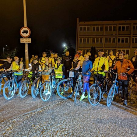 Rowerowa Stolica Polski 2025 wystartowała w Ostrołęce! Nocna przejażdżka rozpoczęła rywalizację [ZDJĘCIA]