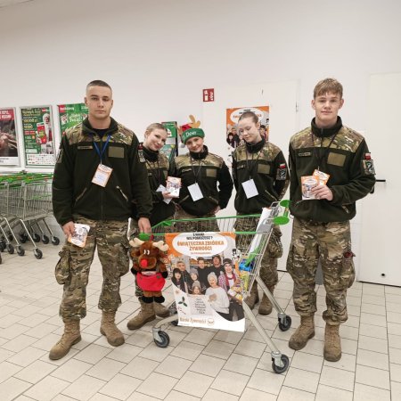 Drugi dzień zbiórki, czas-start! Dołącz do Świątecznej Zbiórki Żywności w Ostrołęce i powiecie! [ZDJĘCIA]