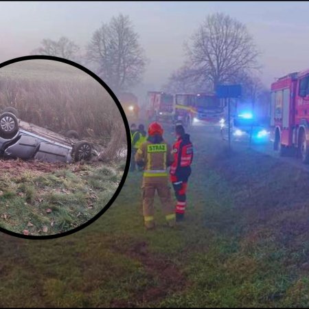 Groźny wypadek o poranku. Auto na dachu w wodzie! [ZDJĘCIA]