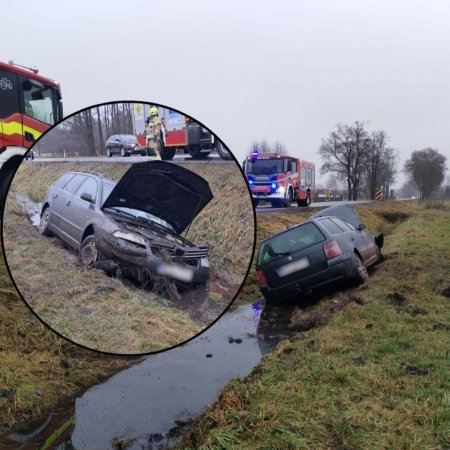 Wypadek na DK53 między Ostrołęką a Myszyńcem. Dachowanie samochodu w przydrożnym rowie [ZDJĘCIA]