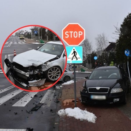 Zignorowała znak STOP i wjechała w Audi. Poważny wypadek, ranni i spore zniszczenia [ZDJĘCIA]