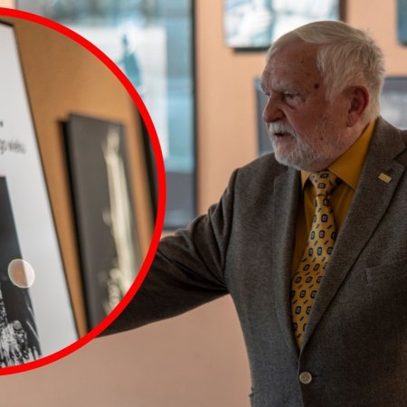 “Było, minęło” – wyjątkowa wystawa Lecha Charewicza w Ostrołęce [ZDJĘCIA]