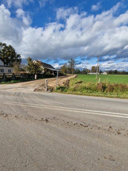 Wolkowe zmienia oblicze. Ruszyła budowa asfaltowej drogi gminnej! [ZDJĘCIA]