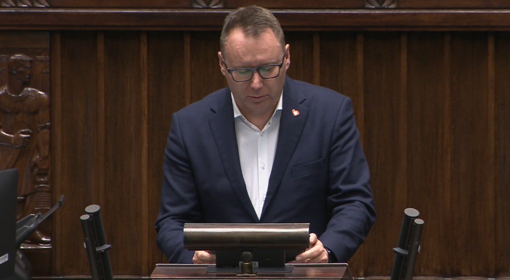 Popielarz o modernizacji służb mundurowych. Pytał o nową komendę [WIDEO]