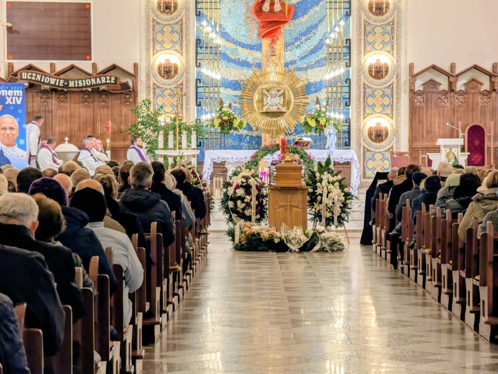 Ostatnia droga ks. Artura Dobrzyńskiego. "Jezus dzielił się z nim zbawczą męką"