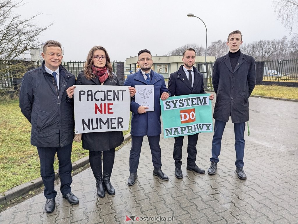 „Jesteśmy tylko pozycją w Excelu”. Ruch Narodowy w Ostrołęce o zapaści szpitala i „trybie awaryjnym” [WIDEO]