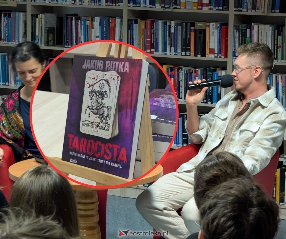 Jakub Rutka z nowym kryminałem. Tłumy na premierze „Tarocisty” w Ostrołęce [ZDJĘCIA]