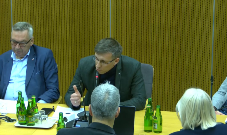 Poseł Grabowski upomniał się o seniorów. "Warto żeby z ministerstwa otrzymali coś godnego"