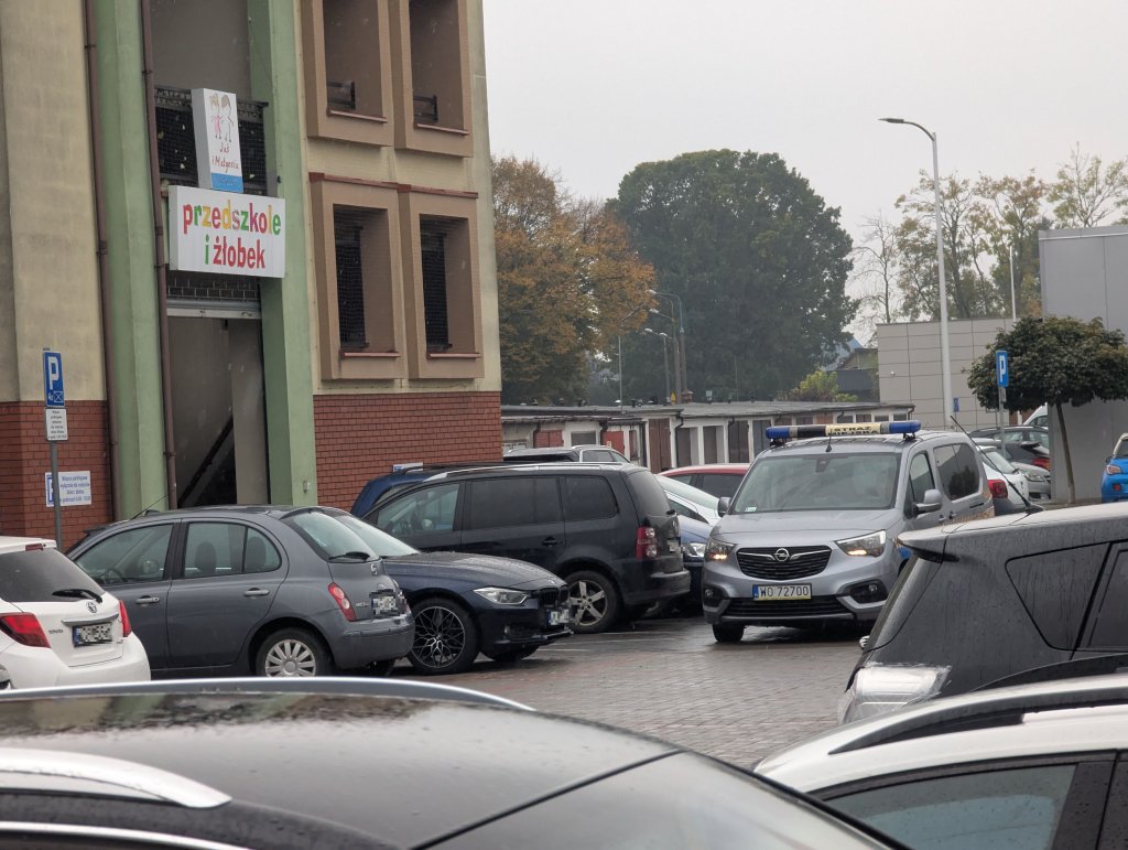 Kierowcy nagminnie popełniają ten błąd na parkingu. Straż miejska nie odpuszcza