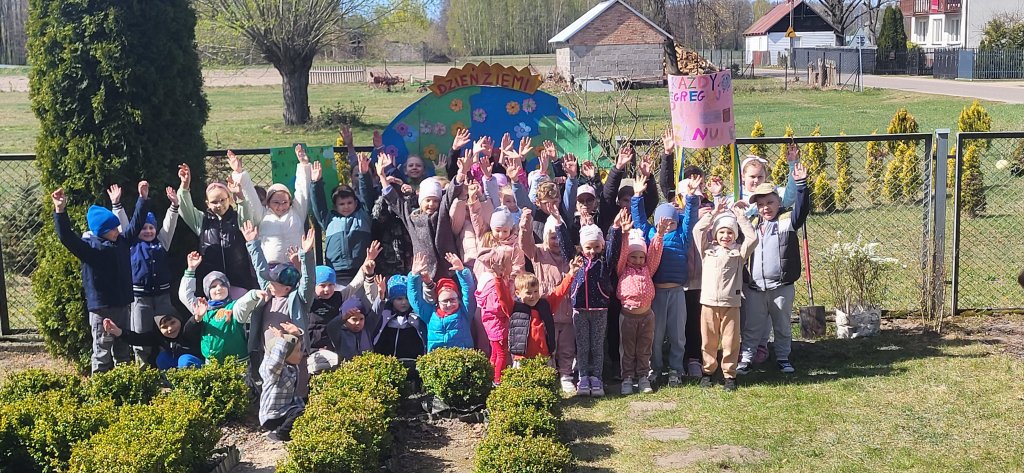 Razem dla planety: Wyjątkowe obchody Dnia Ziemi w Rząśniku Włościańskim [ZDJĘCIA]