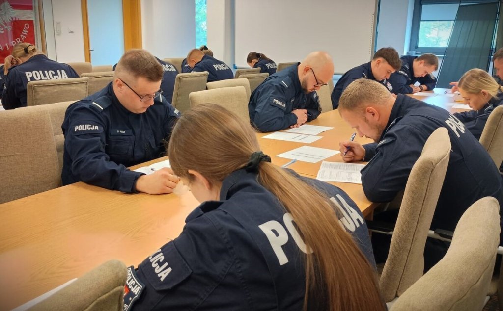 Szkolenie w policji. Wszyscy zdali, ale nie wszyscy z wyróżnieniem [ZDJĘCIA]