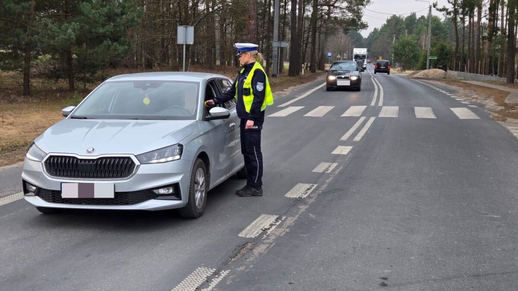 Amfetamina i promile na ulicach Ostrołęki. 19-latka i "wczorajsi" kierowcy w rękach policji