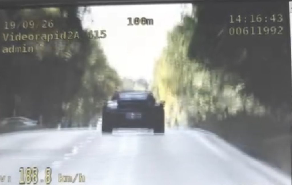 Pędził Porsche prawie 190 km/h. Policjanci wystawili mu słony rachunek
