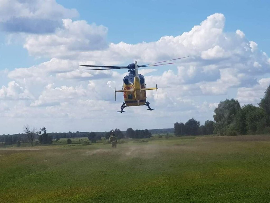 Dramatyczny wypadek nastolatki na hulajnodze. Śmigłowiec LPR w akcji!
