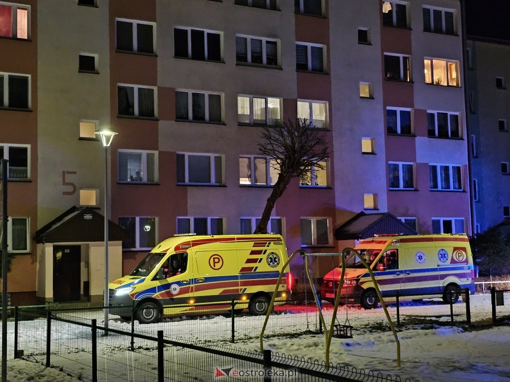 Dwa zespoły ratunkowe i policja na Reymonta. Tragiczny finał sobotniej interwencji