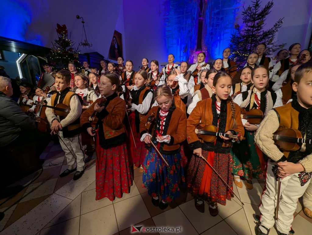 Góralska energia w powiecie ostrołęckim. Zespół “Zagórzańska Siła” zagrał w Łęgu Starościńskim [WIDEO, ZDJĘCIA]