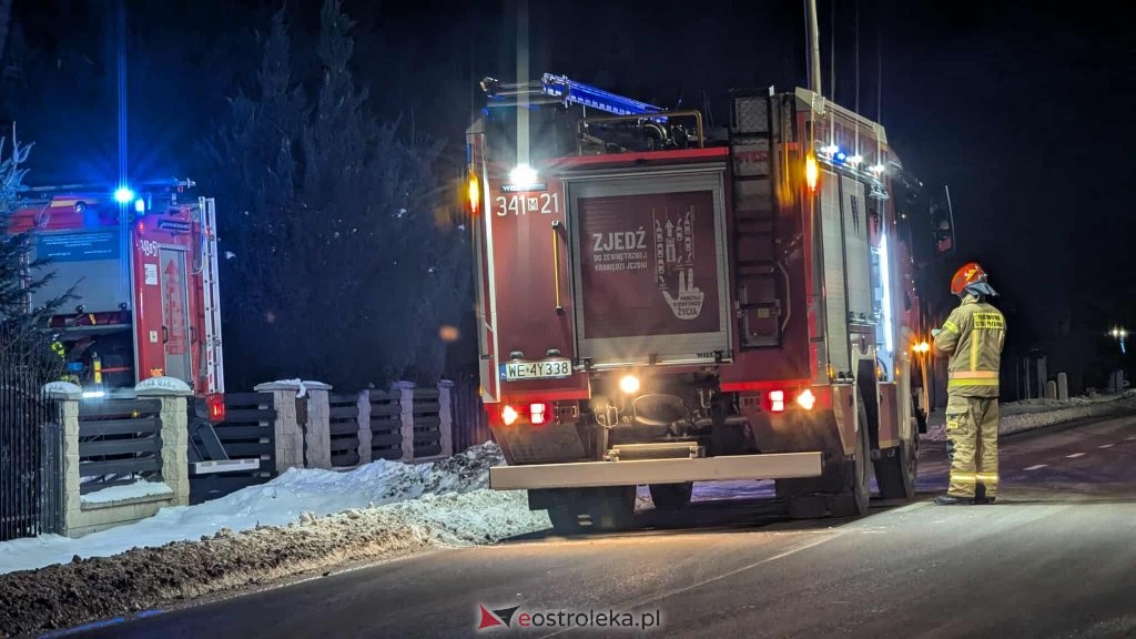 O krok od nieszczęścia w Obierwi. W akcji straż z Ostrołęki i okolic [ZDJĘCIA]