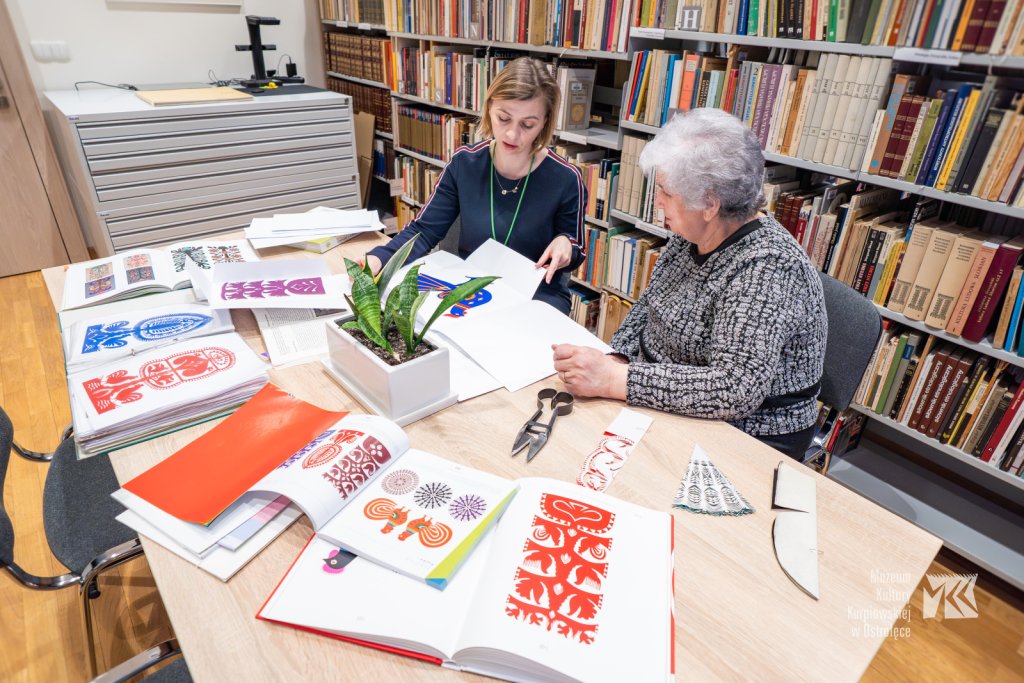 Halina Pajka z Tatar stypendystką Ministra Kultury. Artystka kultywuje rodzinne tradycje