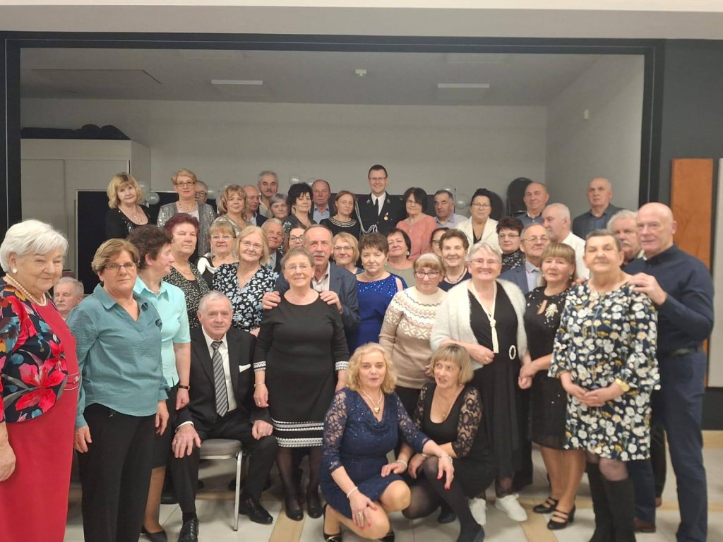 Młodzi duchem! Wielka potańcówka seniorów w Borawem [ZDJĘCIA]