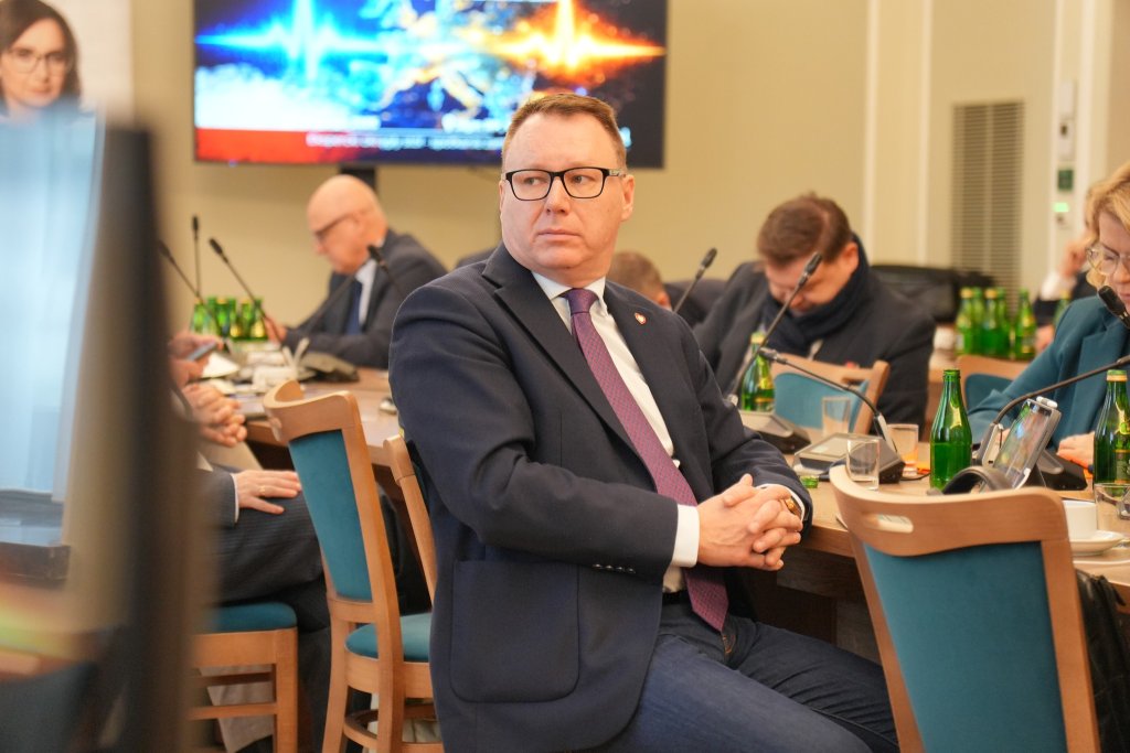 Energetyka na celowniku. Mariusz Popielarz o bezpieczeństwie państwa