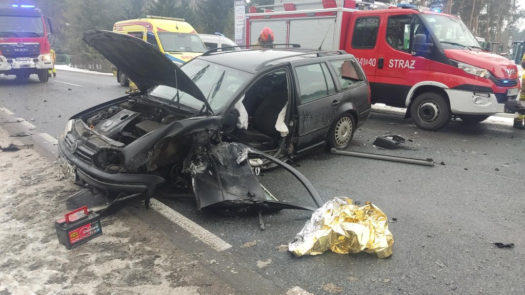 Droga na Łomżę zablokowana po groźnym zdarzeniu w Laskowcu [WIDEO, ZDJĘCIA]