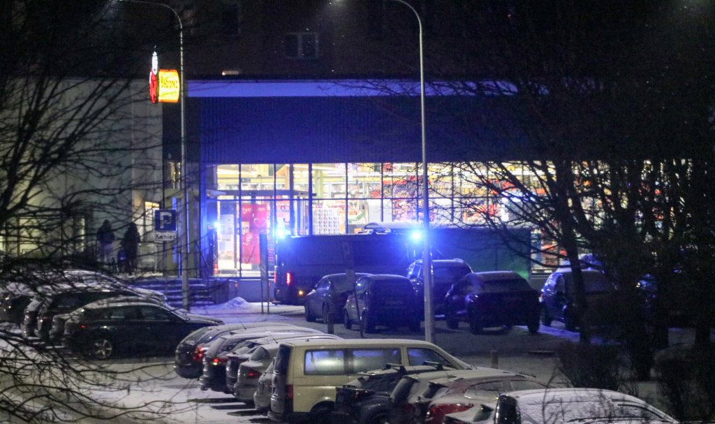 19-latek przyłapany na kradzieży alkoholu. Na sumieniu miał więcej