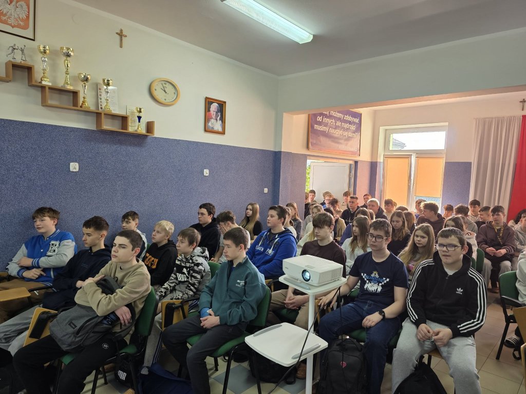 „Mazowsze bez smogu” w Czerwinie. Warsztaty ekologiczne dla uczniów [ZDJĘCIA]