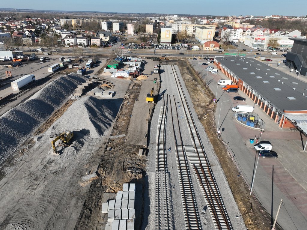 Kolej wraca do Łomży. realizowane są ważne inwestycje na styku dwóch województw [ZDJĘCIA]