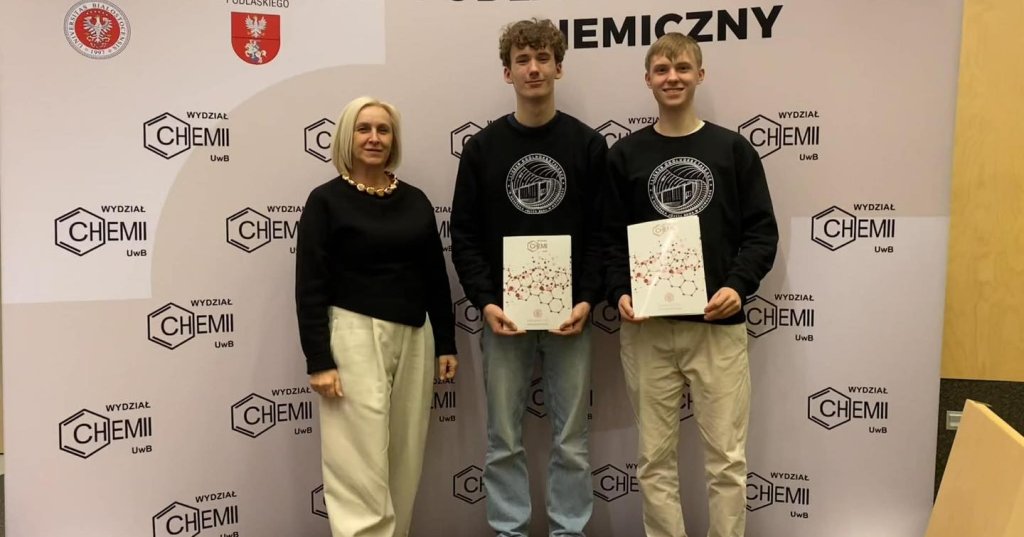 Uczniowie I Liceum Ogólnokształcącego laureatami Podlaskiego Konkursu Chemicznego