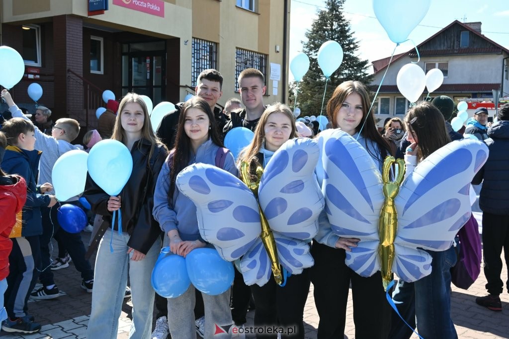 Niebieska ekipa opanowała Baranowo! Tak świętowano dzień solidarności z autyzmem [WIDEO, ZDJĘCIA]