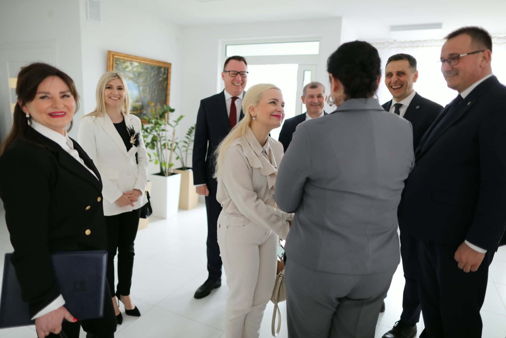 Wiceministra rolnictwa z wizytą w Baranowie. Za nami ważne spotkanie z KGW z powiatu ostrołęckiego [ZDJĘCIA]