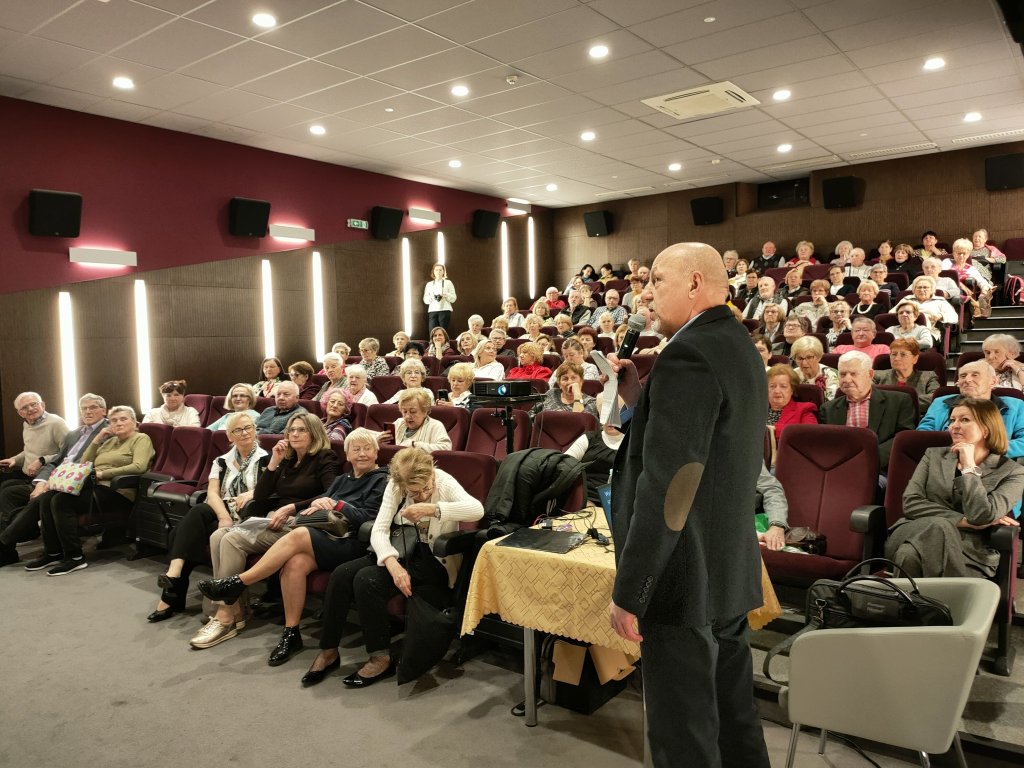 Jak zadbać o serce? Ekspert z ostrołęckiego szpitala radzi seniorom [ZDJĘCIA]