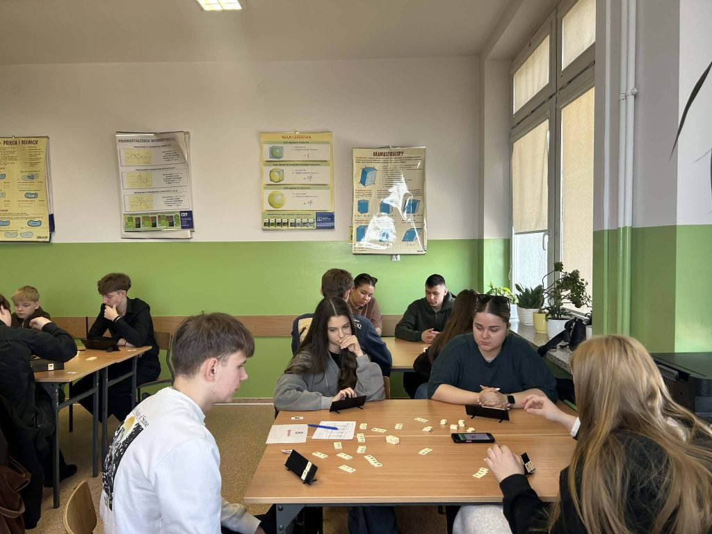 I Międzyszkolny Turniej Szkół Rummikub w Ostrołęce [ZDJĘCIA]