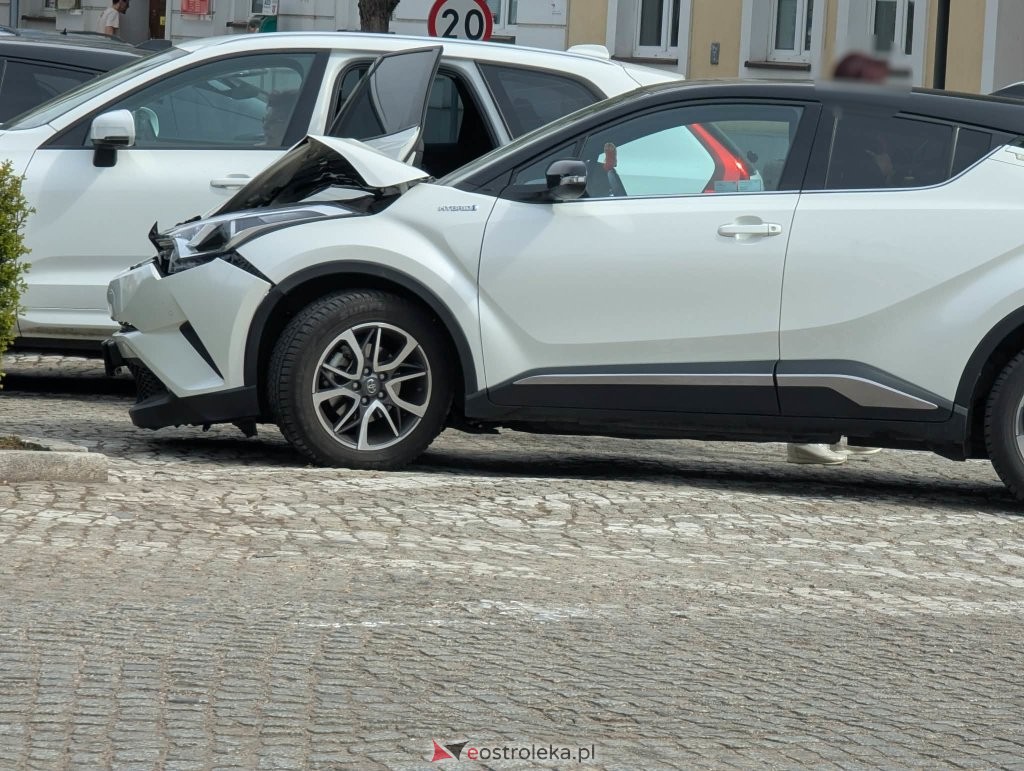 Groźna kolizja przy moście Madalińskiego. Co tam się wydarzyło? [ZDJĘCIA]