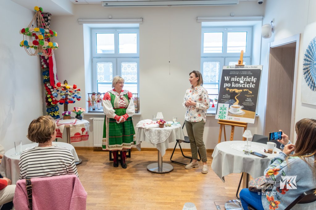 Kolejne spotkanie z cyklu „W niedzielę po kościele”. Gościem Beata Pasińska twórczyni ludowa z Puszczy Białej [ZDJĘCIA]