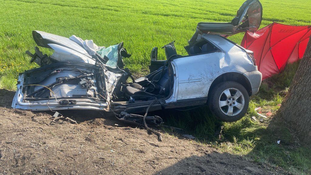 Tragiczny wypadek na DK-57. Dwie osoby zginęły na miejscu [ZDJĘCIA]